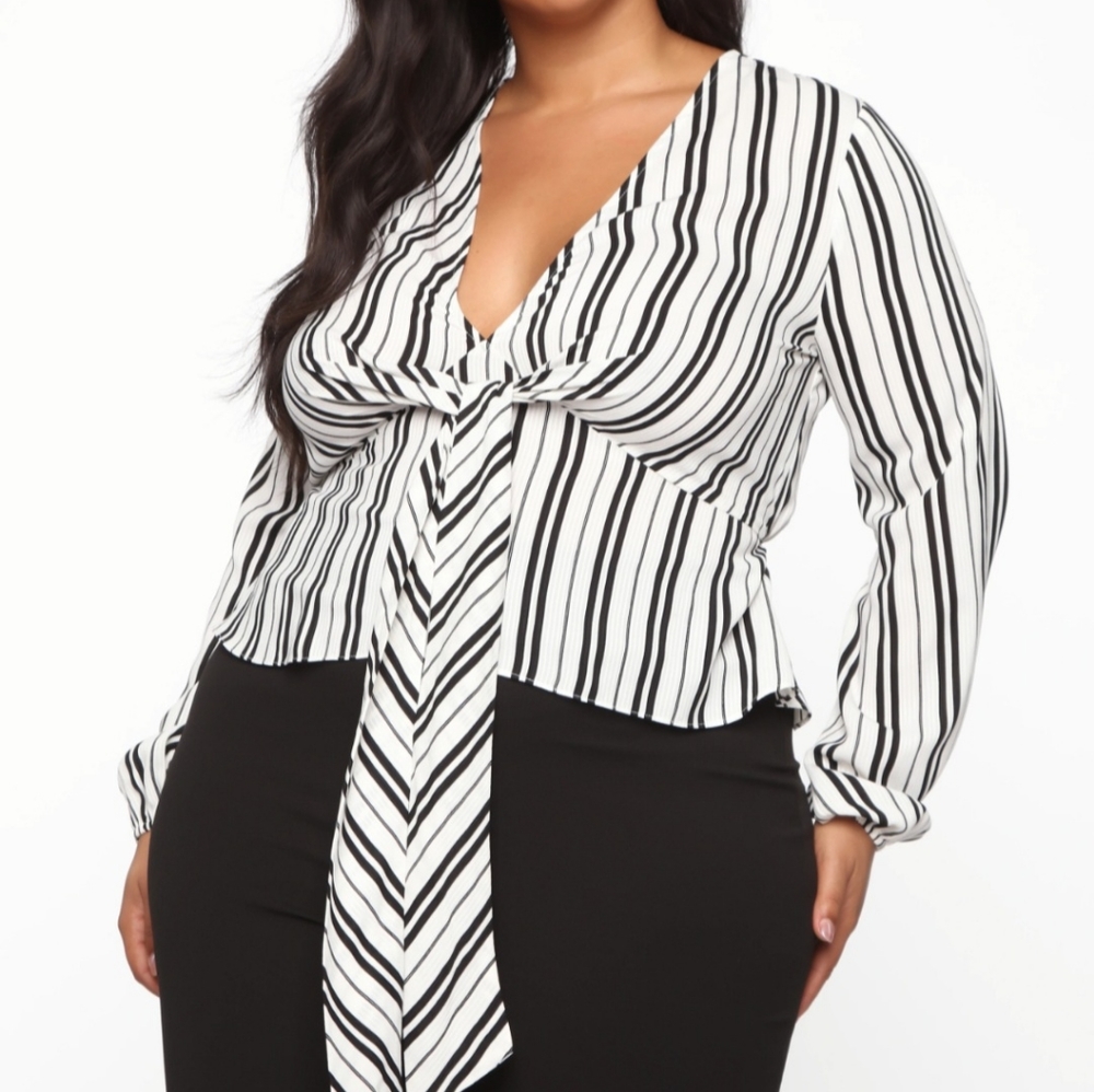 (NWT) Black & White Striped Blouse (Size 20)